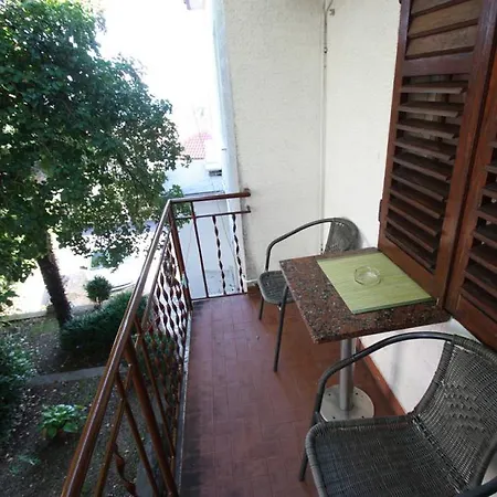 Meleh Apartman *